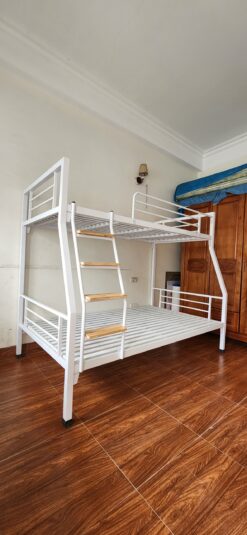 Giường tầng sắt hộp 40 màu trắng rộng 1m2 - GT 44